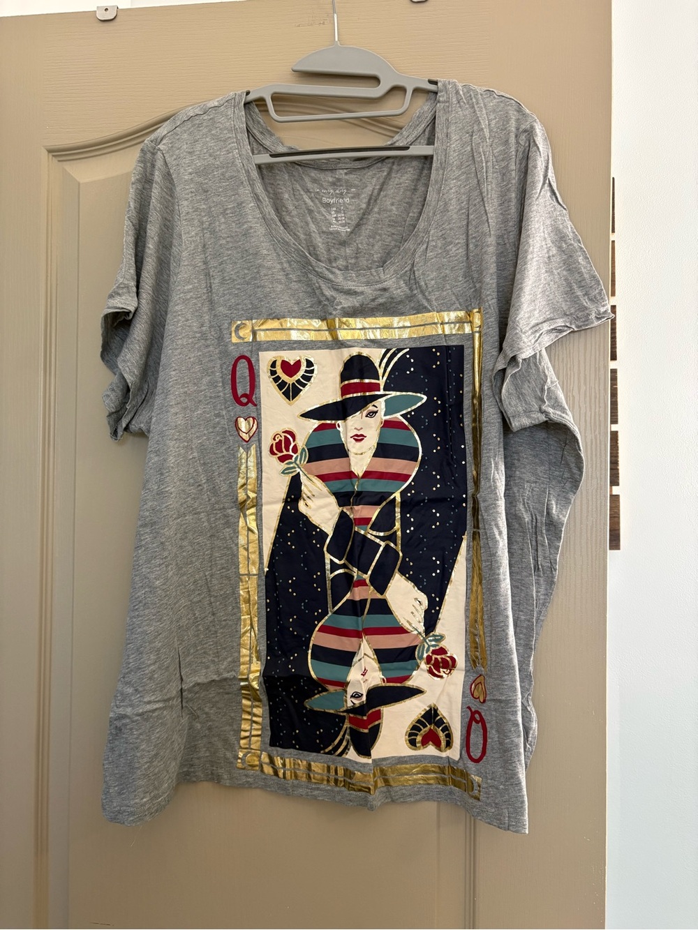 Women’s Gray Short Sleeve Tee with Gold-Trimmed Playing Card Graphic